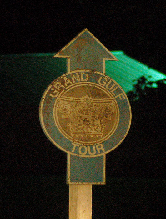 Cast aluminum guide sign found at the I-20 rest stop and welcome area in Vicksburg. It points to US-61 south.
