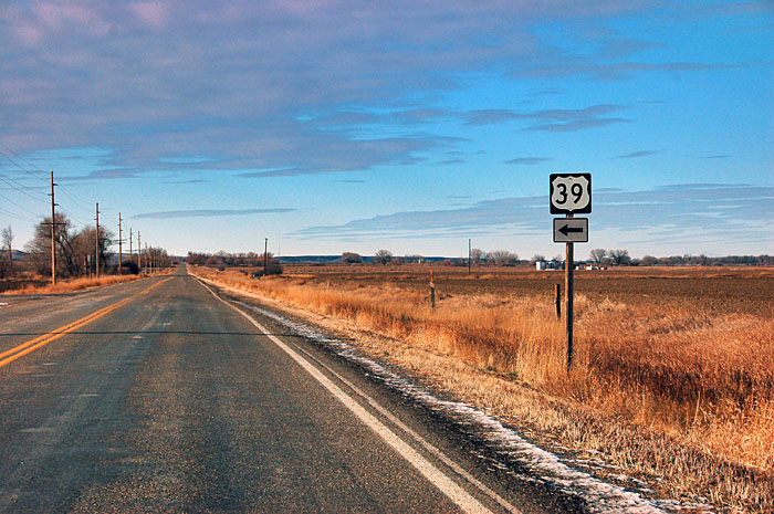 Error shield for state highway 39.  There is no US-39 in reality.
