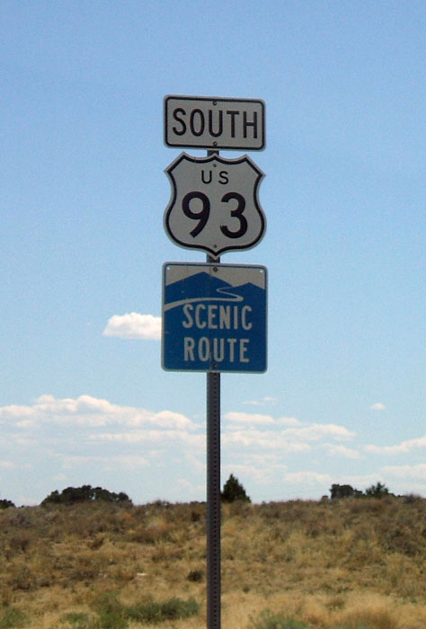 California-style cutout highway marker at Majors Junction.