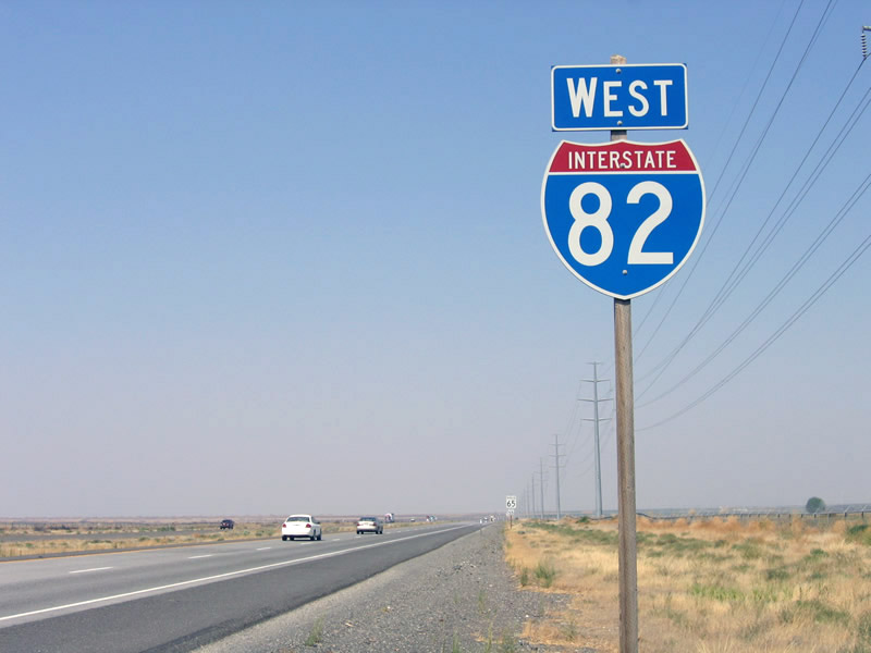 First reassurance shield on northbound (westbound) Interstate 82 after Exit 10 (Westland Road) in Umatilla Army Depot near Hermiston.