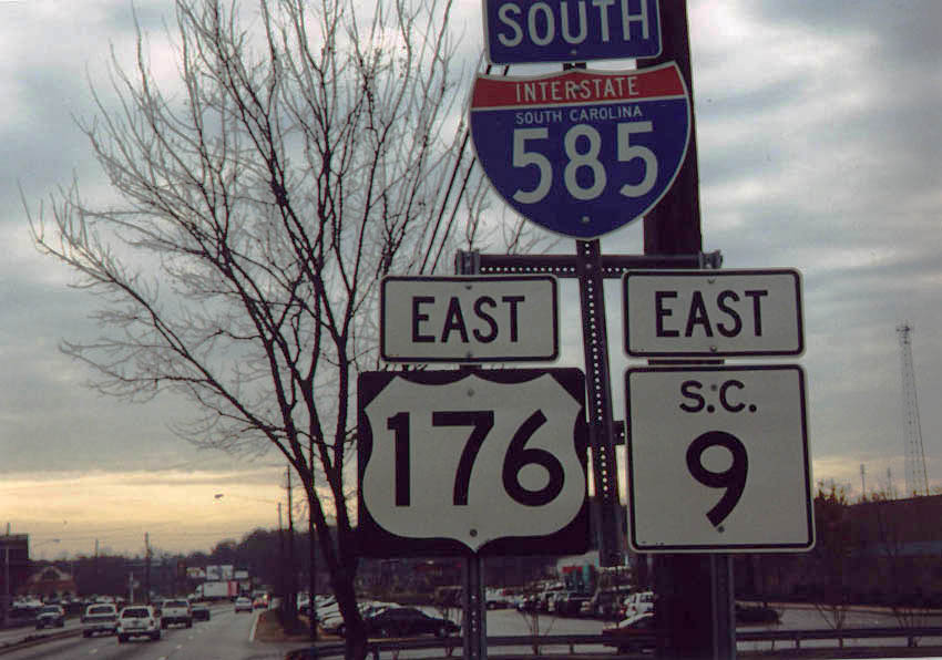 Last southbound shield found after the U.S. 221 interchange.